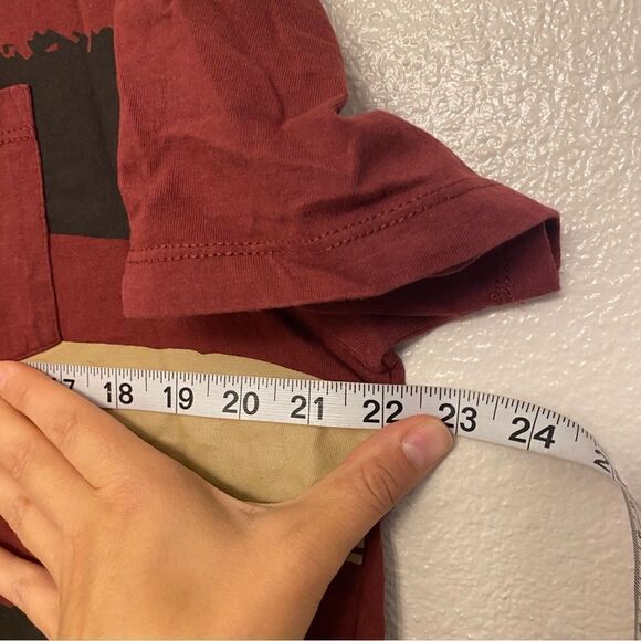 The Roadster Life co burgundy red tan stripe T-shirt with pocket men’s size XL - Picture 7 of 8